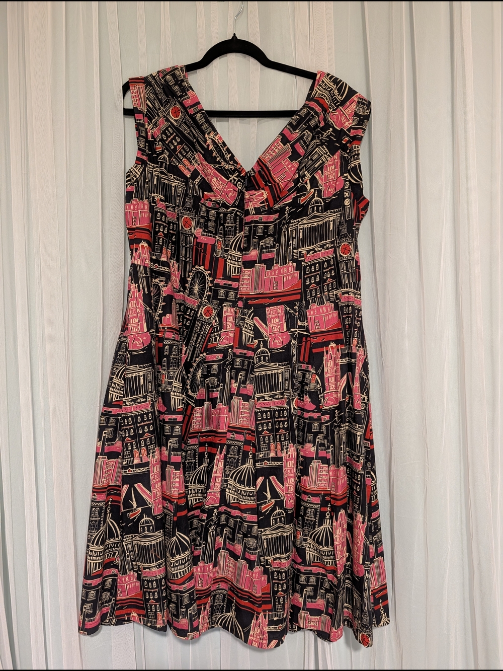 Sleeveless Cityscape Midi Dress in Black and Pink - Picture 2 of 4